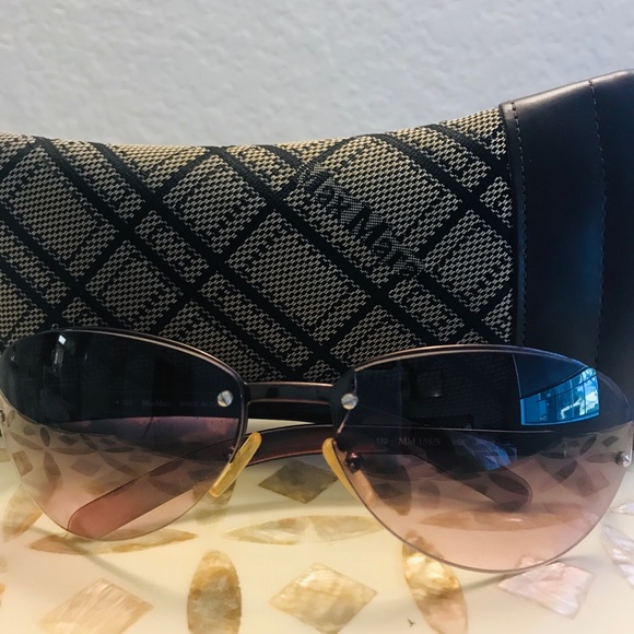 MaxMara Accessories - 🎉SALE- MaxMara Rose Sunglasses